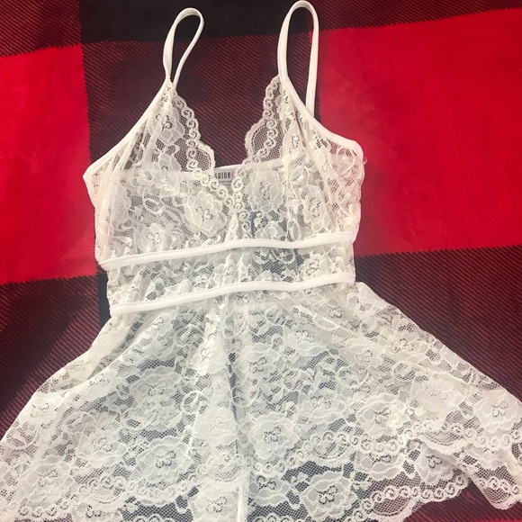 White lace top - Picture 2 of 2